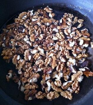 圖片[1]-琥珀核桃的做法 孩子學習壓力大 要多吃 補腦益智 增強記憶力-起舞食譜網