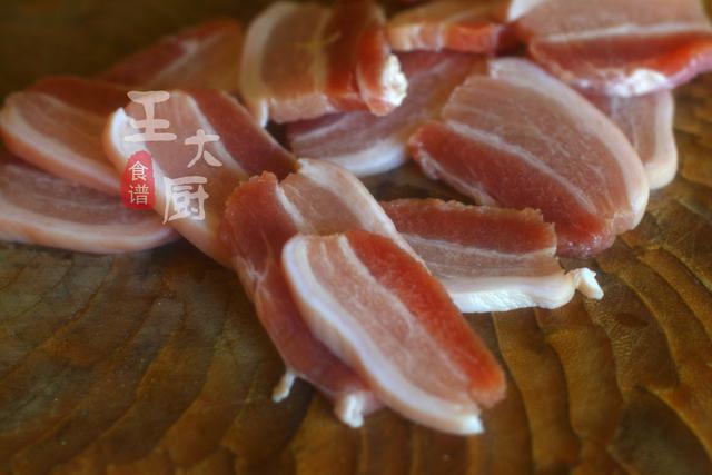 粉丝熬白菜怎么做，粉丝煮白菜怎么做好吃（两天不做孩子就闹着要吃）