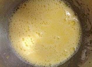 圖片[6]-戚風蛋糕卷的做法 松軟香甜  大人小孩超愛吃-起舞食譜網