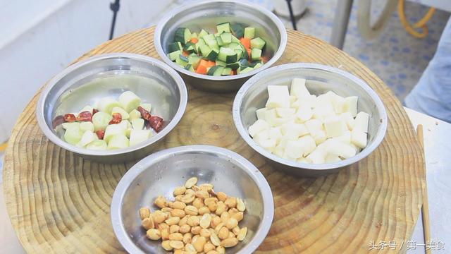 花生怎么炒好吃，炒花生怎么炒才好吃（炒出来清脆爽口）