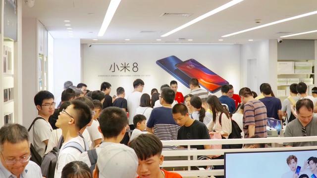 小米实体店地址，小米11实体店价格（福州小米之家万象天虹店今天开业了）