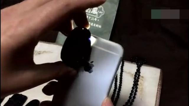 黑曜石真假对照图，冰种黑曜石真假鉴别（网红“散打哥”居然卖起黑曜石吊坠）