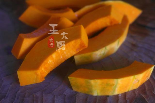 蛋黄焗南瓜的做法，蛋黄焗南瓜的做法,能不能,把淀粉换成马蹄粉（南瓜竟然可以这么好吃）