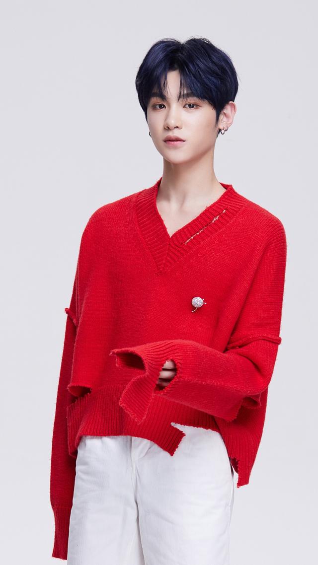 黄明昊多格壁纸.，黄明昊多格壁纸高清（黄明昊手机壁纸图片）