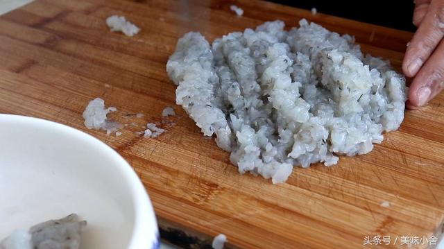虾滑的美味做法，虾滑怎样做好吃美味（教你在家做虾滑）