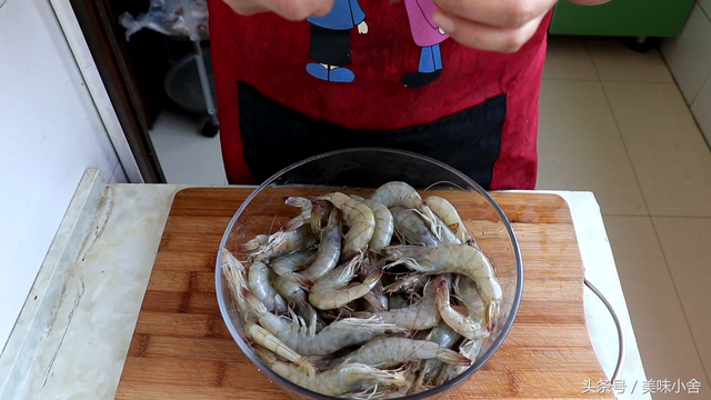 虾滑的美味做法，虾滑怎样做好吃美味（教你在家做虾滑）