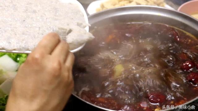 虾滑的美味做法，虾滑怎样做好吃美味（教你在家做虾滑）