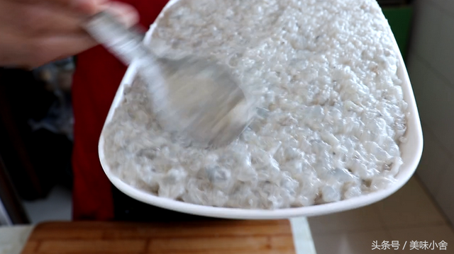 虾滑的美味做法，虾滑怎样做好吃美味（教你在家做虾滑）