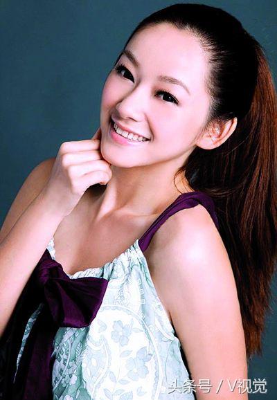 方星懿《暮光之瞳》中饰 方麦琪.