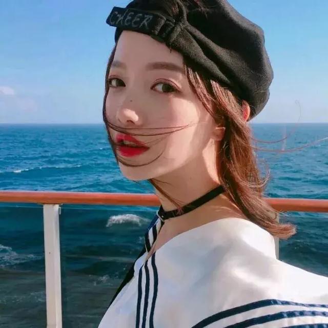 头像女微信，头像女（微信女生头像）