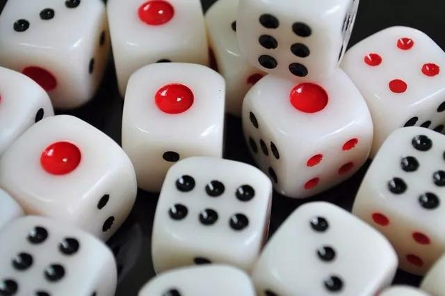 给筝形下一个定义,筝形的定义和性质(骰子居然有这么多种,你知道吗)