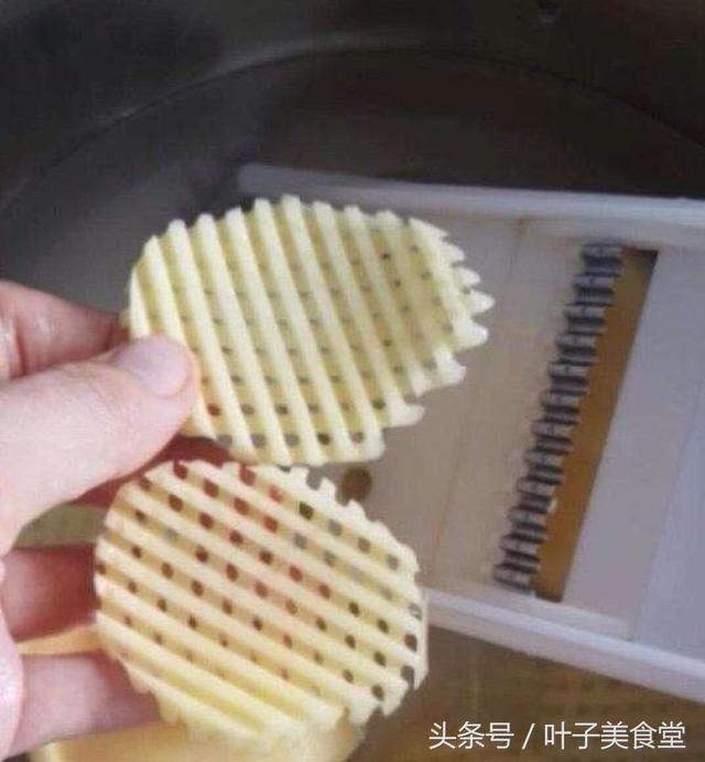 薯格怎么切出来的，薯条是怎么切出来的（在家简单做美式餐厅小食）