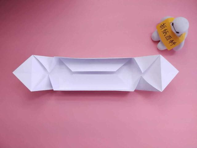 用纸折文具盒的方法，用纸折的文具盒怎么折（手工DIY折纸图解教程）