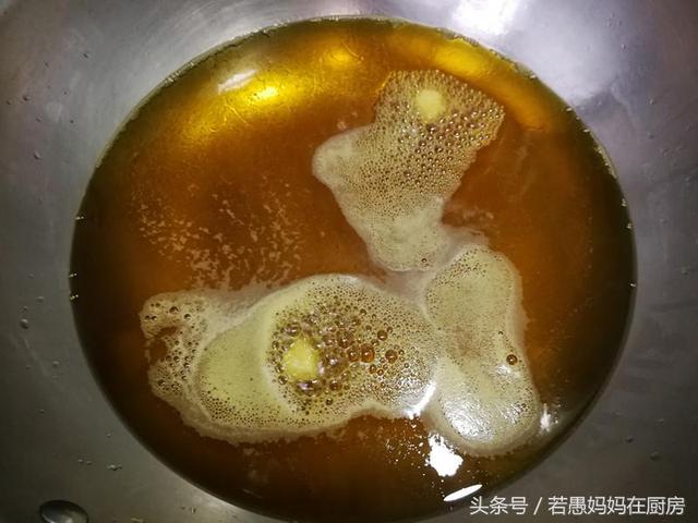 膨松剂炸油条配方，炸油条怎么膨松（早餐吃油条不用出去买）