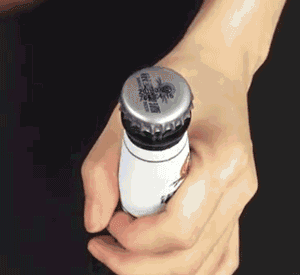 怎么拿筷子起啤酒盖子，怎么用筷子开啤酒瓶盖（一张纸就能轻松拧开啤酒盖）