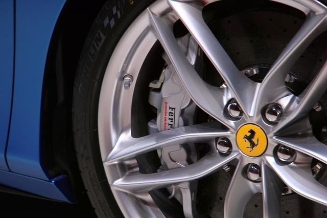 刹车总泵是什么意思，刹车总泵是什么意思图片（为什么大货车不用碟刹）