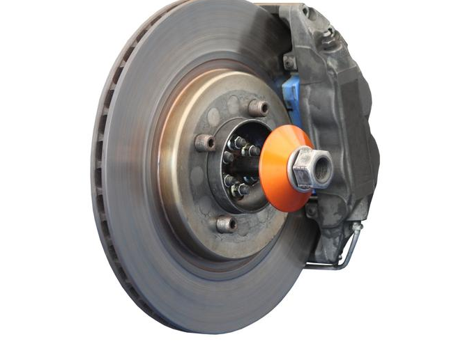 刹车总泵是什么意思，刹车总泵是什么意思图片（为什么大货车不用碟刹）