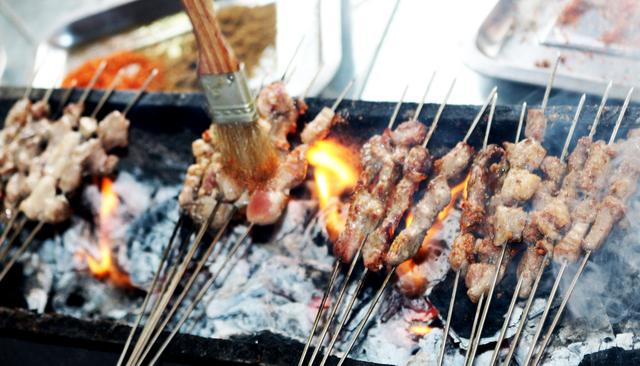 撑台脚是什么意思，撑台脚是什么意思,要怎样回复（如何准备一次完美BBQ）