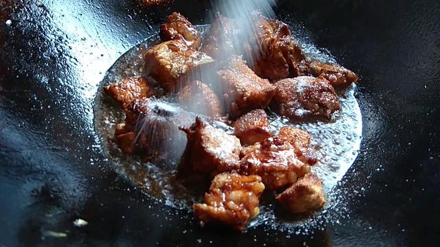 排骨面怎么做，排骨面条的做法 最正宗的做法（去饭店都吃不到）