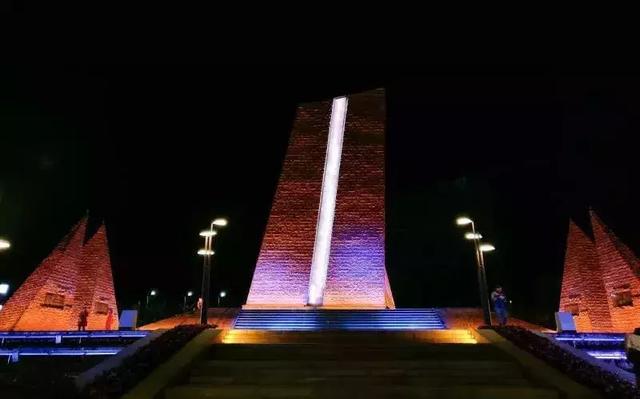 黑河腾冲线有什么地理意义，黑河腾冲一线地理意义是什么（横跨3700公里从瑷珲到腾冲）