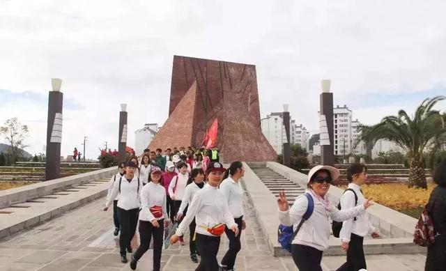 黑河腾冲线有什么地理意义，黑河腾冲一线地理意义是什么（横跨3700公里从瑷珲到腾冲）