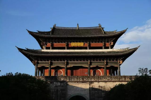 黑河腾冲线有什么地理意义，黑河腾冲一线地理意义是什么（横跨3700公里从瑷珲到腾冲）