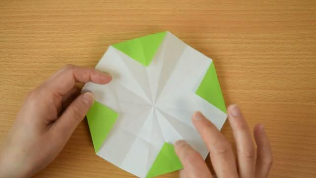 如何用纸折纸伞，怎么用纸折伞（如何折纸可爱的小雨伞）