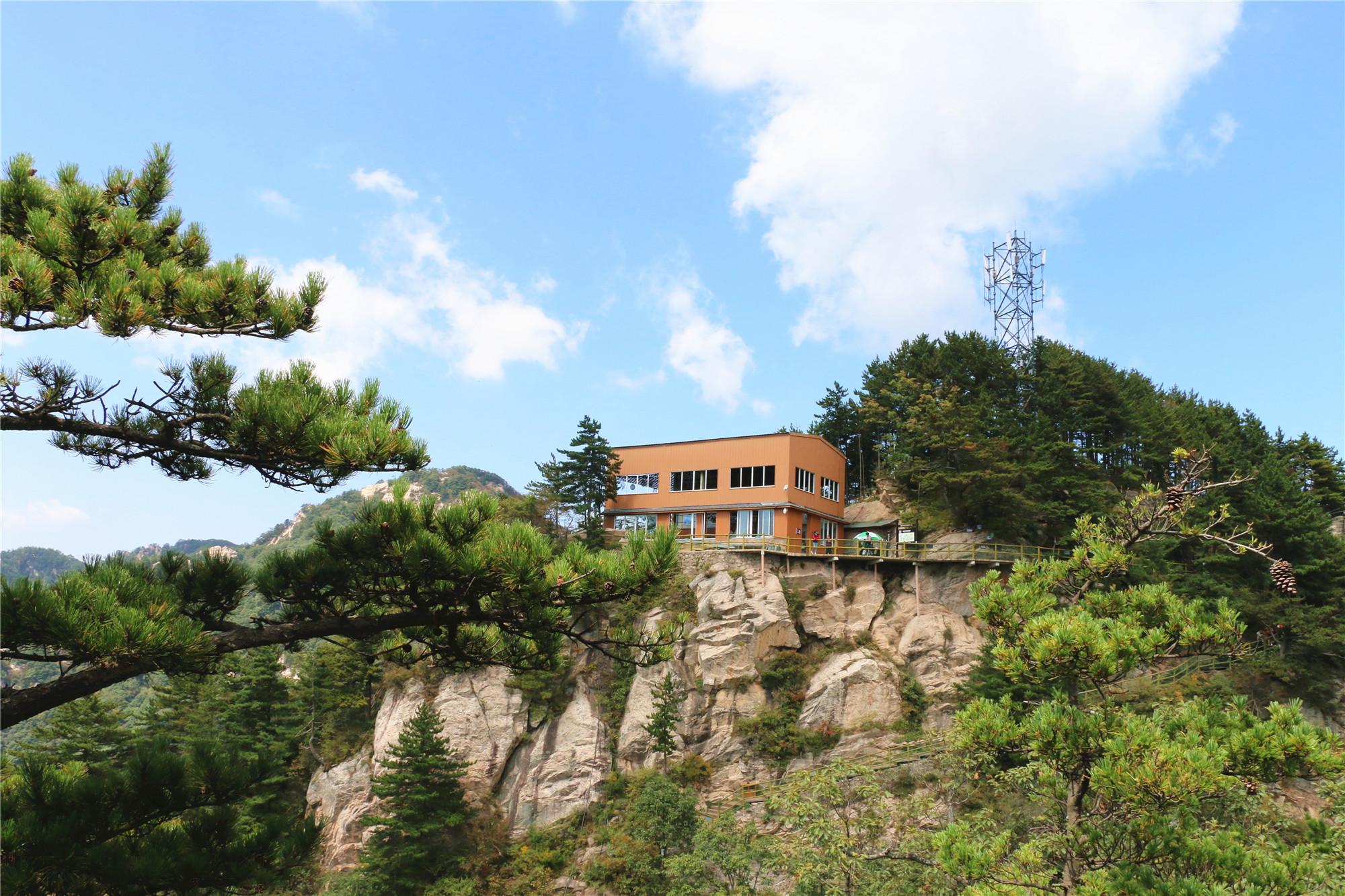 老界岭木屋能住几个人(避暑养生地) 