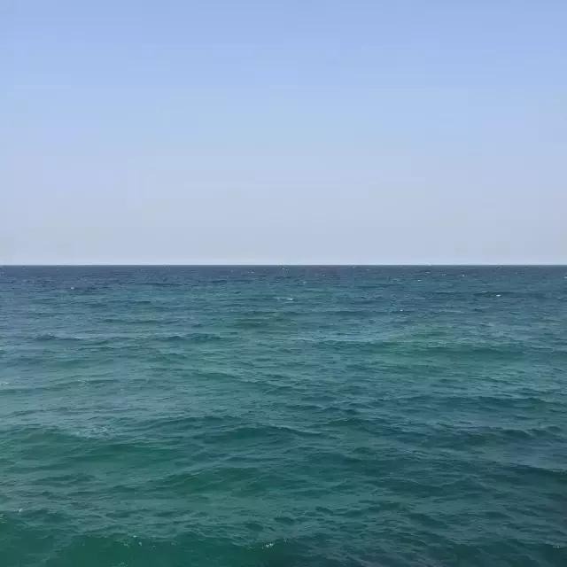 qq空间背景怎么设置，qq空间背景怎么弄（朋友圈背景图，qq空间封面图）