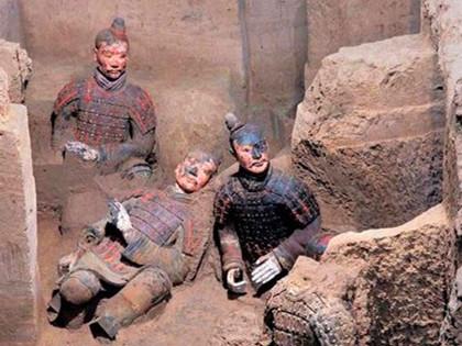 兵马俑是什么做的，兵马俑是材料什么做的（究竟是如何烧制出来的）