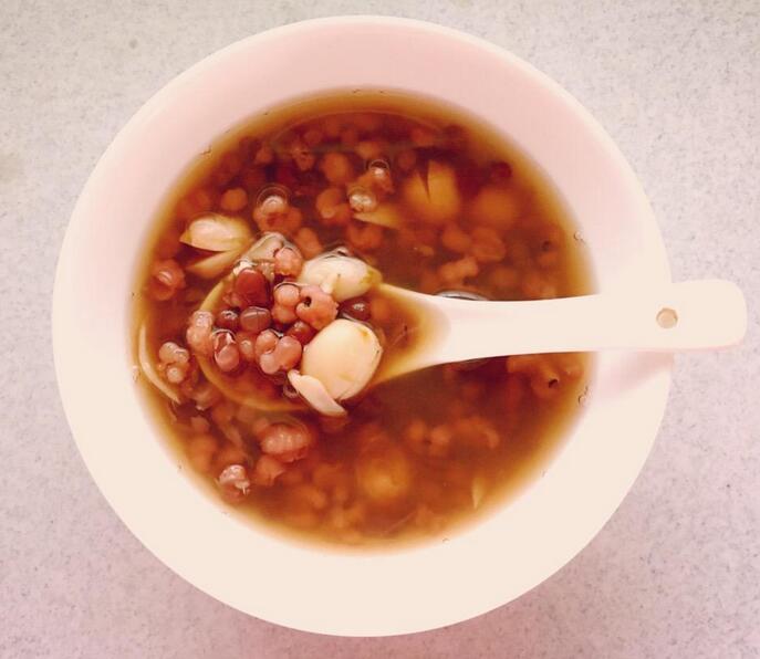 图片[1]-【红豆薏米汤】做法步骤图  美味爽口 夏季需常喝-起舞食谱网