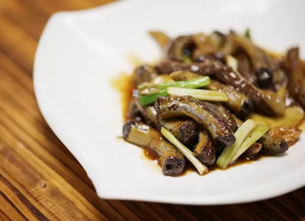 血鳝的做法，血鳝鱼怎么做好吃（在阳江品味秋天的味道）