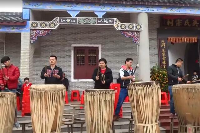 客家锣鼓怎样打，客家铜锣打法（你见过吗？客家祠堂的敲大鼓）