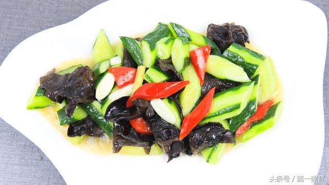 黄瓜炒什么好吃，黄瓜配什么炒好吃（几分钟做一盘有滋有味的家常小炒菜）