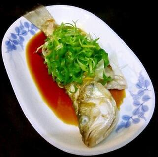 图片[5]-【清蒸鲈鱼】做法步骤图  蒸鱼豉油什么时候放很关键-起舞食谱网