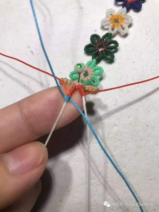 狗狗牵引绳怎么套，狗绳怎么套（实用的简单多功能小花、狗狗牵引绳的制作）