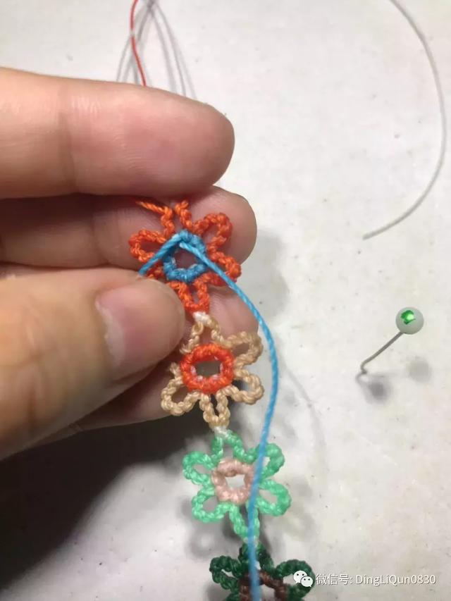 狗狗牵引绳怎么套，狗绳怎么套（实用的简单多功能小花、狗狗牵引绳的制作）