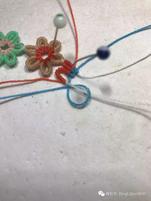 狗狗牵引绳怎么套，狗绳怎么套（实用的简单多功能小花、狗狗牵引绳的制作）