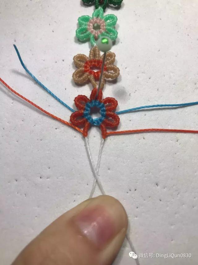 狗狗牵引绳怎么套，狗绳怎么套（实用的简单多功能小花、狗狗牵引绳的制作）