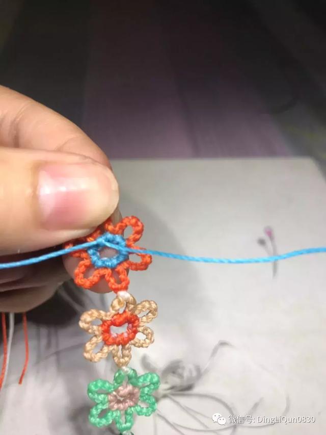 狗狗牵引绳怎么套，狗绳怎么套（实用的简单多功能小花、狗狗牵引绳的制作）