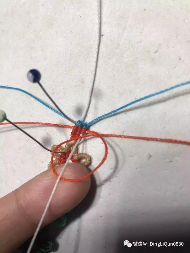狗狗牵引绳怎么套，狗绳怎么套（实用的简单多功能小花、狗狗牵引绳的制作）