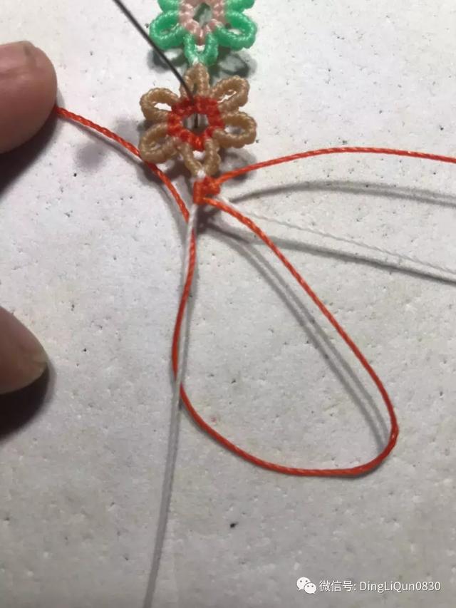 狗狗牵引绳怎么套，狗绳怎么套（实用的简单多功能小花、狗狗牵引绳的制作）