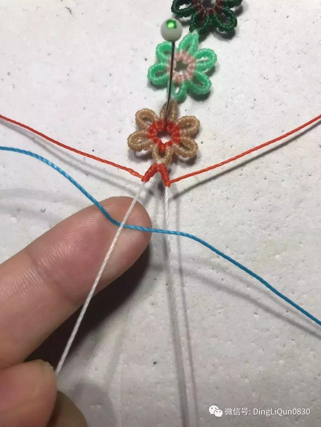 狗狗牵引绳怎么套，狗绳怎么套（实用的简单多功能小花、狗狗牵引绳的制作）