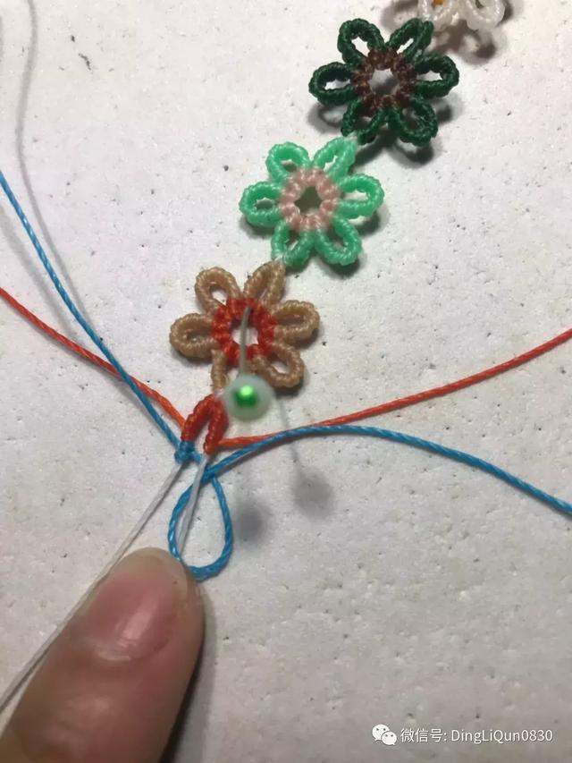 狗狗牵引绳怎么套，狗绳怎么套（实用的简单多功能小花、狗狗牵引绳的制作）