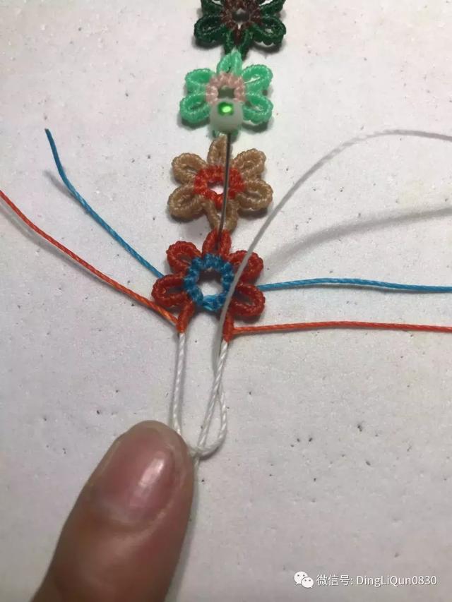 狗狗牵引绳怎么套，狗绳怎么套（实用的简单多功能小花、狗狗牵引绳的制作）