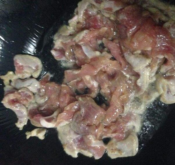 圖片[4]-【杏鮑菇炒肉】做法步驟圖 簡單炒一炒 鮮香脆嫩-起舞食譜網(wǎng)