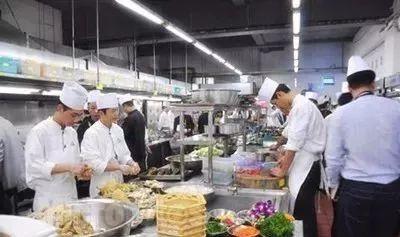 打荷的主要工作内容是什么，配菜打荷是什么工作（如何做好一个给力的打荷）