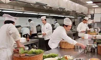打荷的主要工作内容是什么，配菜打荷是什么工作（如何做好一个给力的打荷）