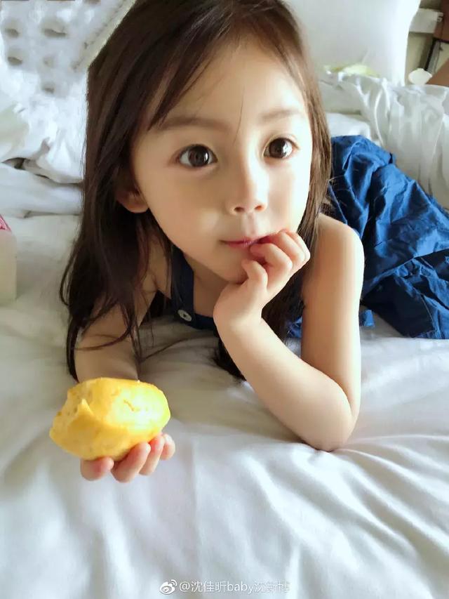 可爱的沈佳昕♡，微信头像，可爱的沈佳昕♡（秀恩爱算什么，有本事秀哥哥啊）