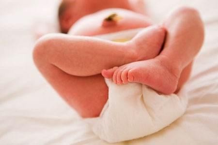 大便颜色健康对照表，大便正常颜色（婴儿12种大便颜色性状）